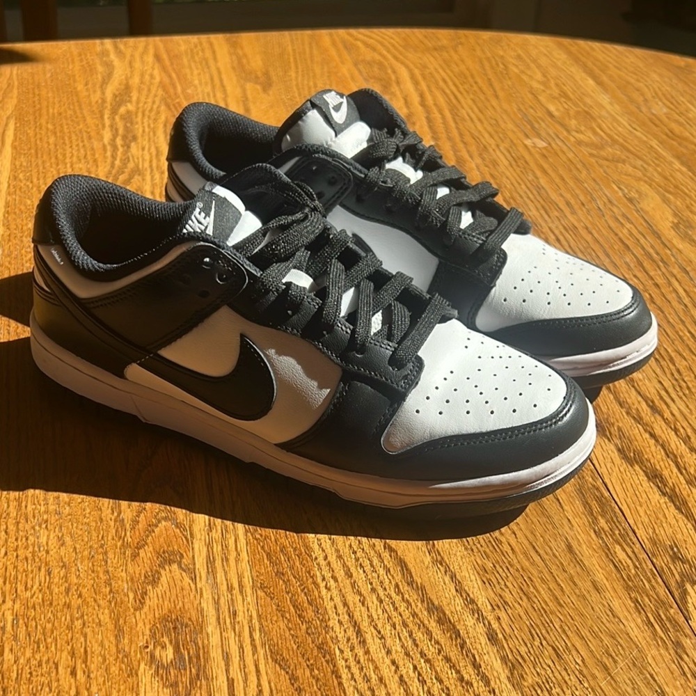 Nike Dunk Low Retro
White Black Panda (Women's)